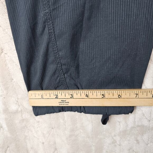 Lululemon Dance Studio Crop Pants 4 Black Athleisure Lightweight Athletic Gym - Picture 4 of 6